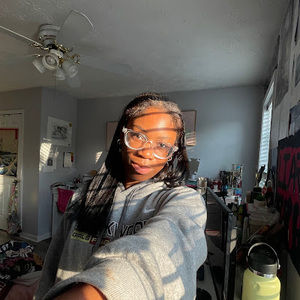 Meet your Posher, Alesiah